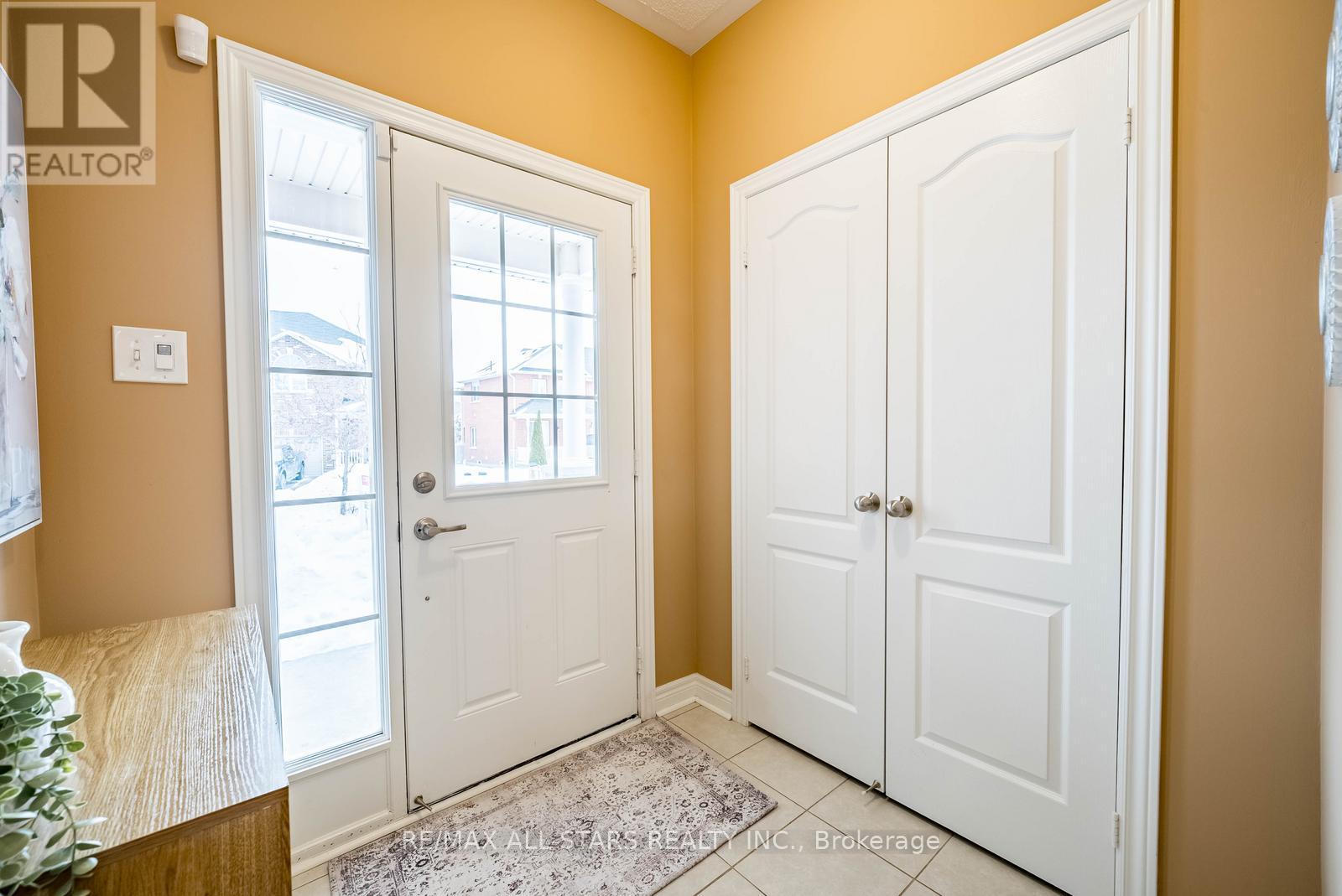 2 BUD DOUCETTE COURT - Photo 4 of 45, Uxbridge, Ontario