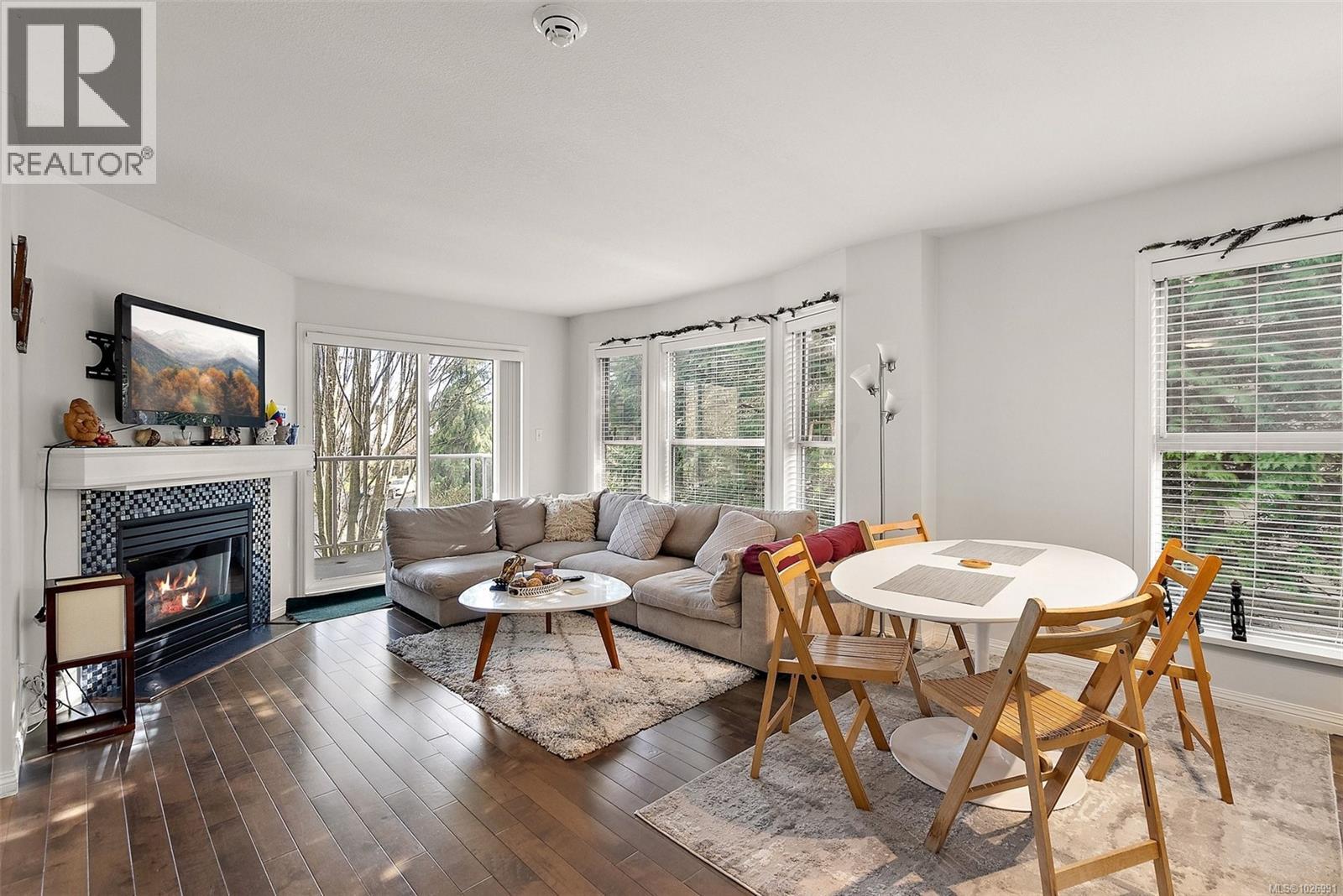 302 1710 Fort Street, Victoria