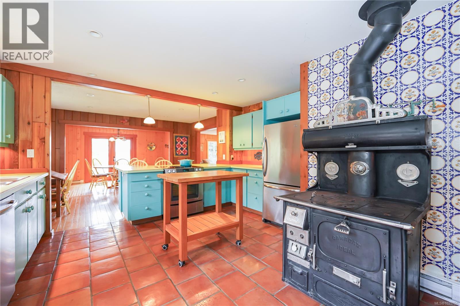 89 Pilkey Point Rd - 25