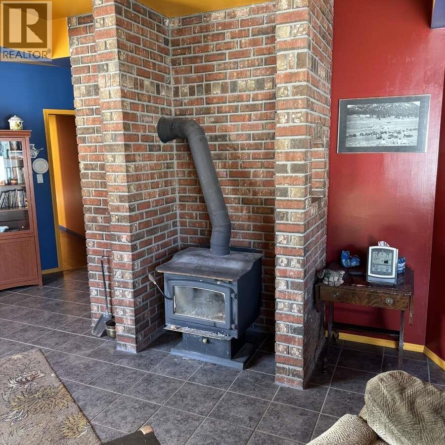 4221 LODGE ROAD, Lac La Hache