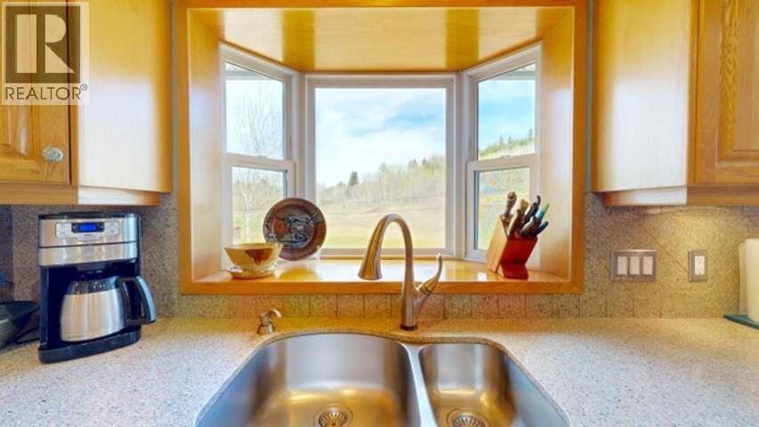 4221 LODGE ROAD, Lac La Hache