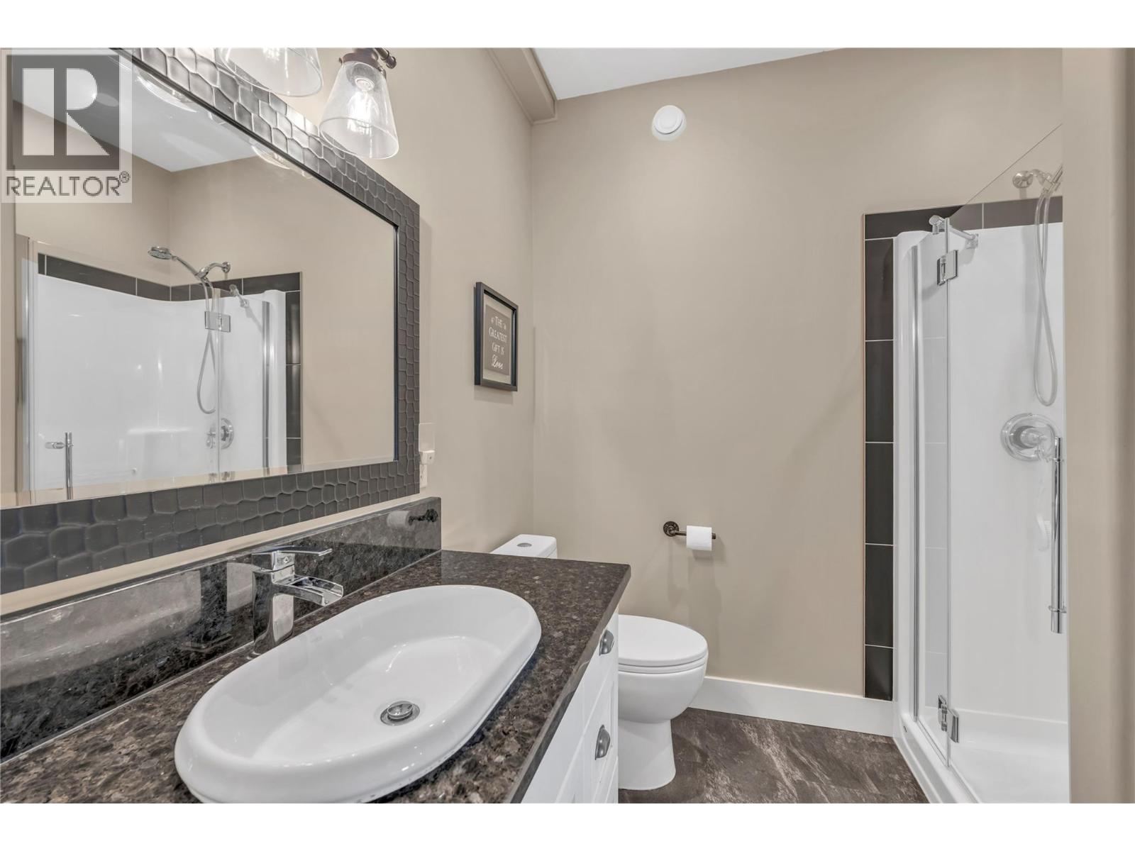 6709 Victoria Road Unit# 3, Summerland