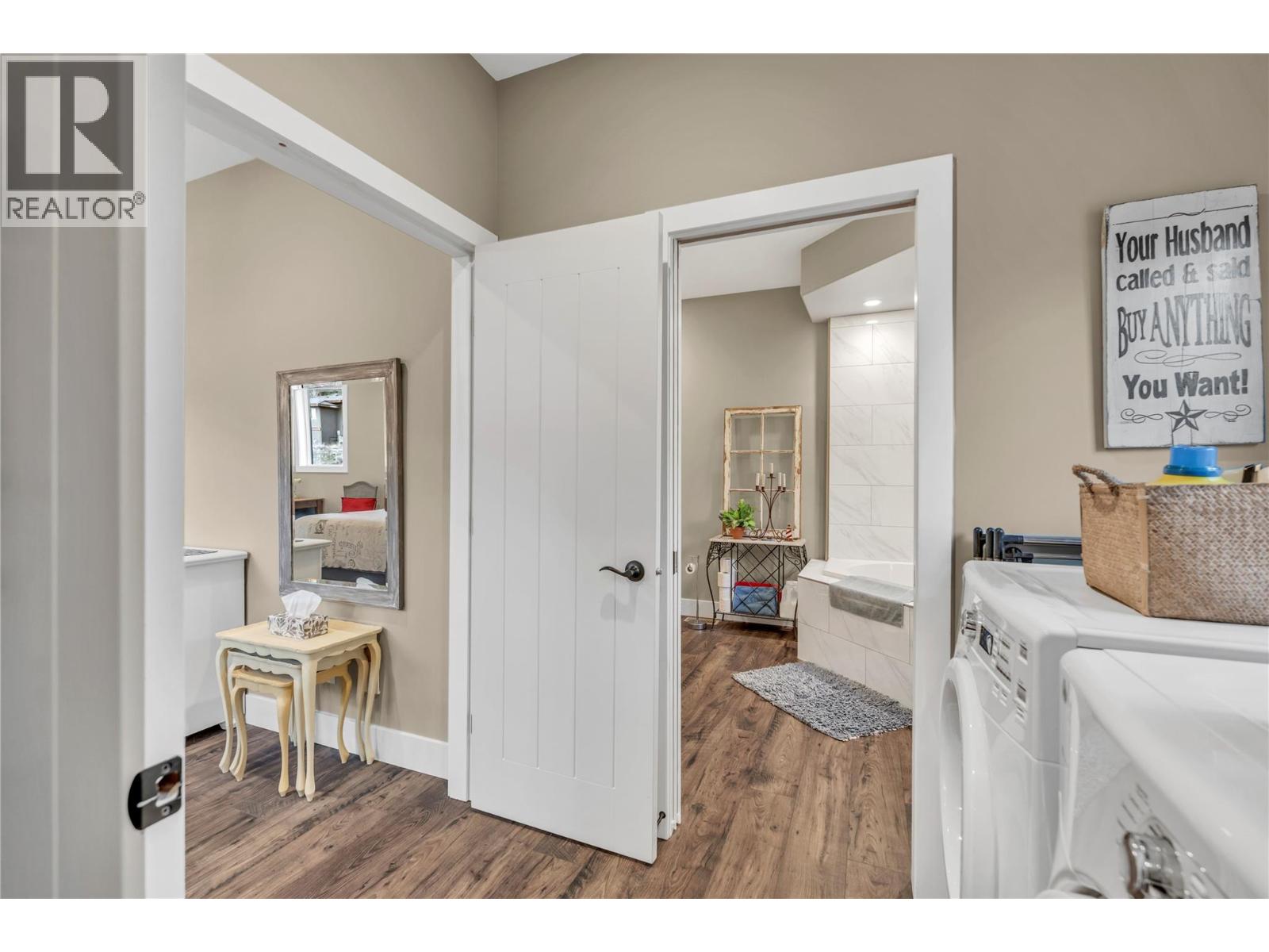 6709 Victoria Road Unit# 3, Summerland