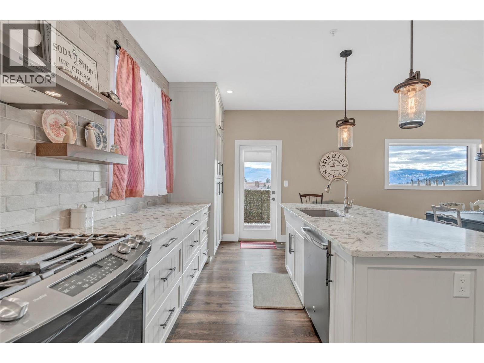 6709 Victoria Road Unit# 3, Summerland