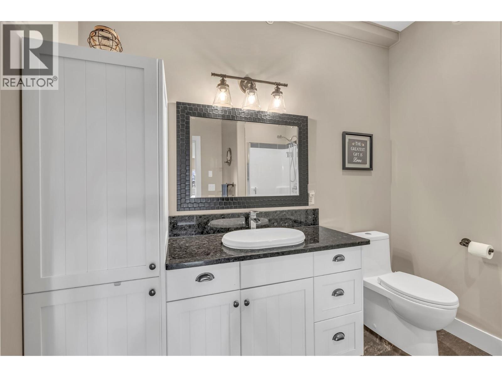 6709 Victoria Road Unit# 3, Summerland