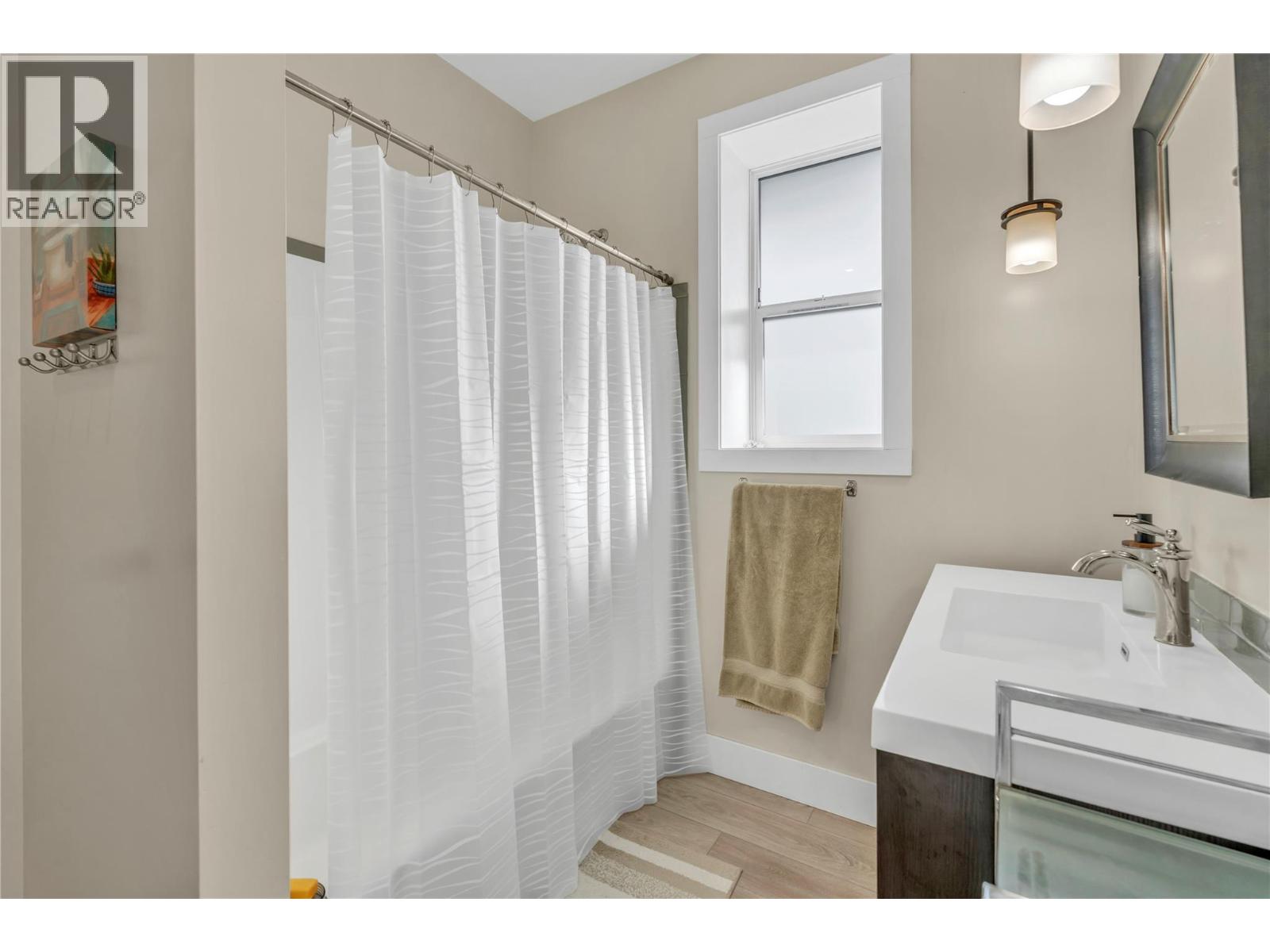 6709 Victoria Road Unit# 3, Summerland