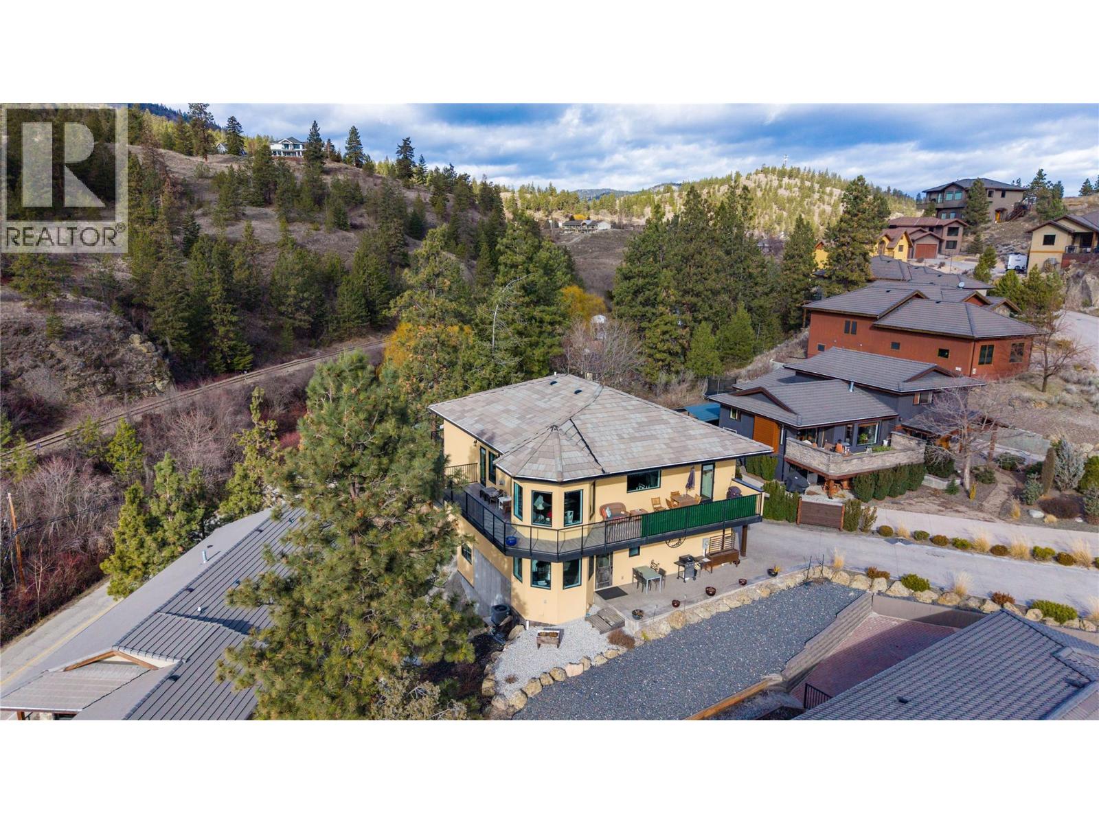 6709 Victoria Road Unit# 3, Summerland