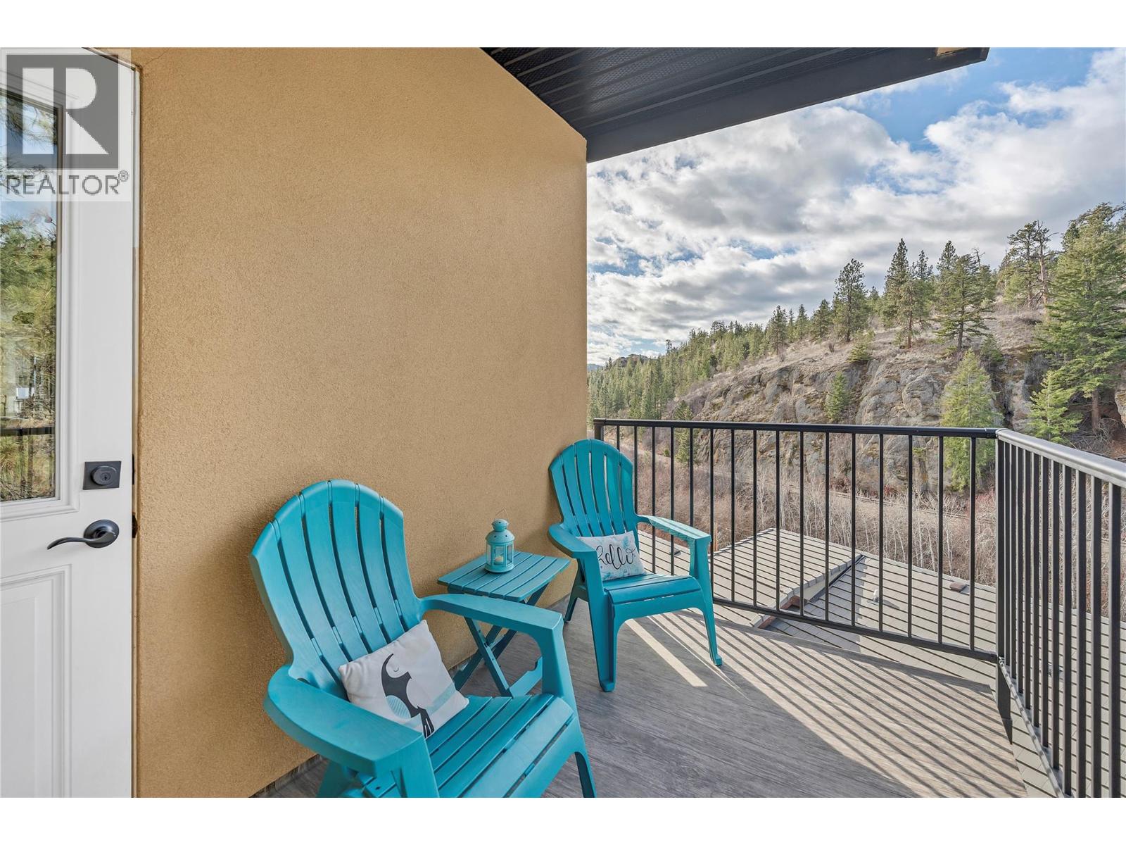 6709 Victoria Road Unit# 3, Summerland