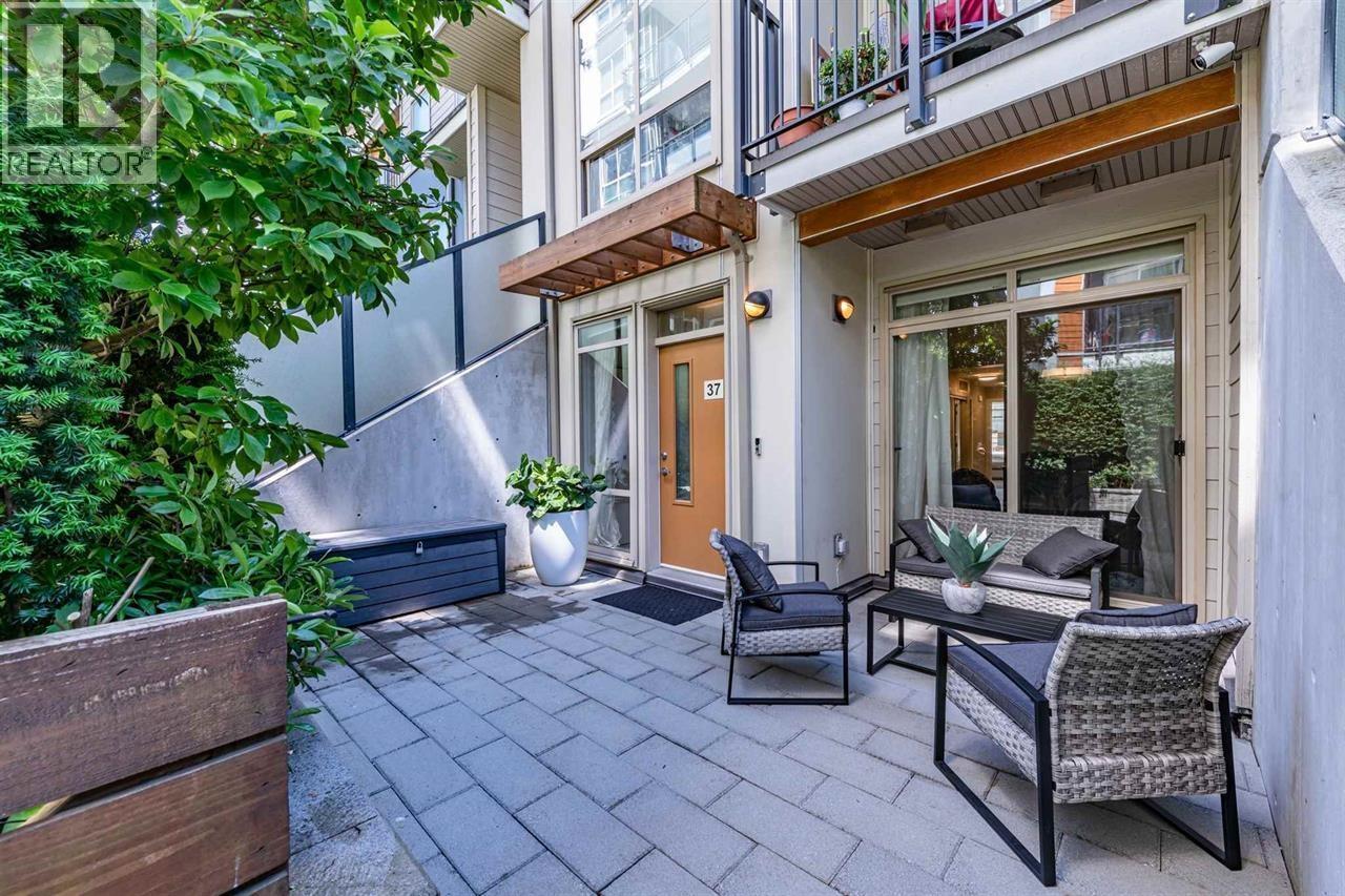 37 10133 RIVER DRIVE, Richmond