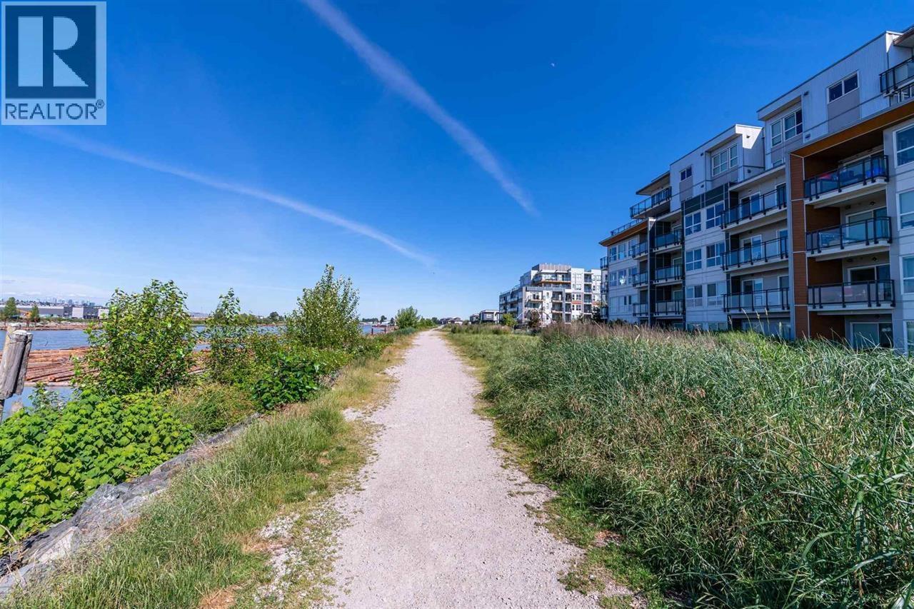 37 10133 RIVER DRIVE, Richmond