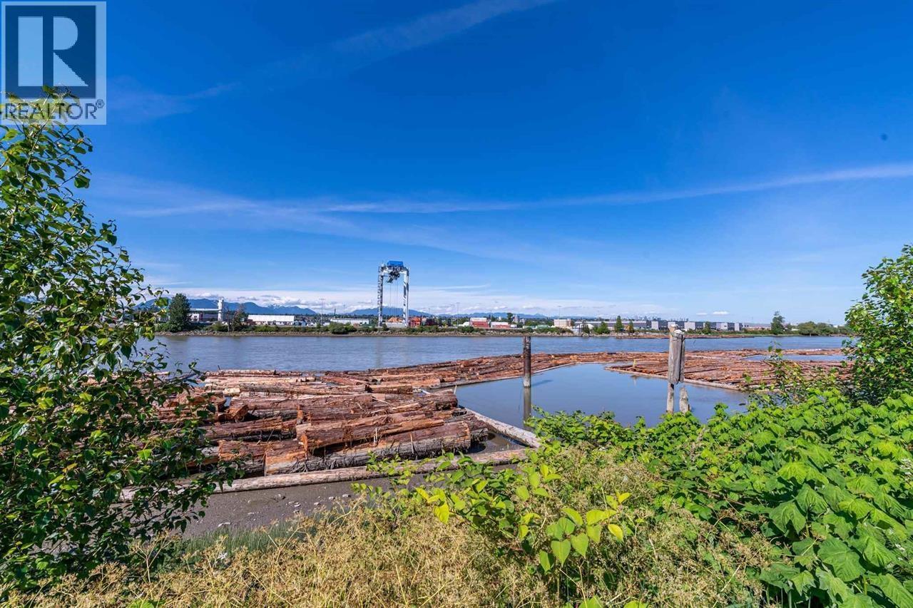 37 10133 RIVER DRIVE, Richmond