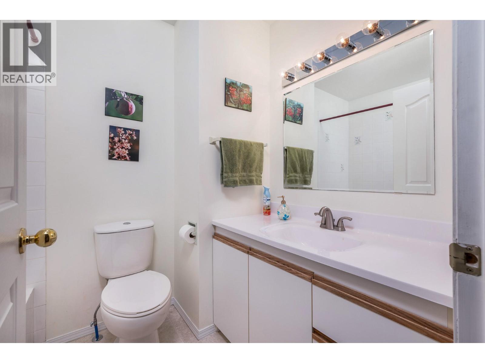 833 8 Avenue, Vernon