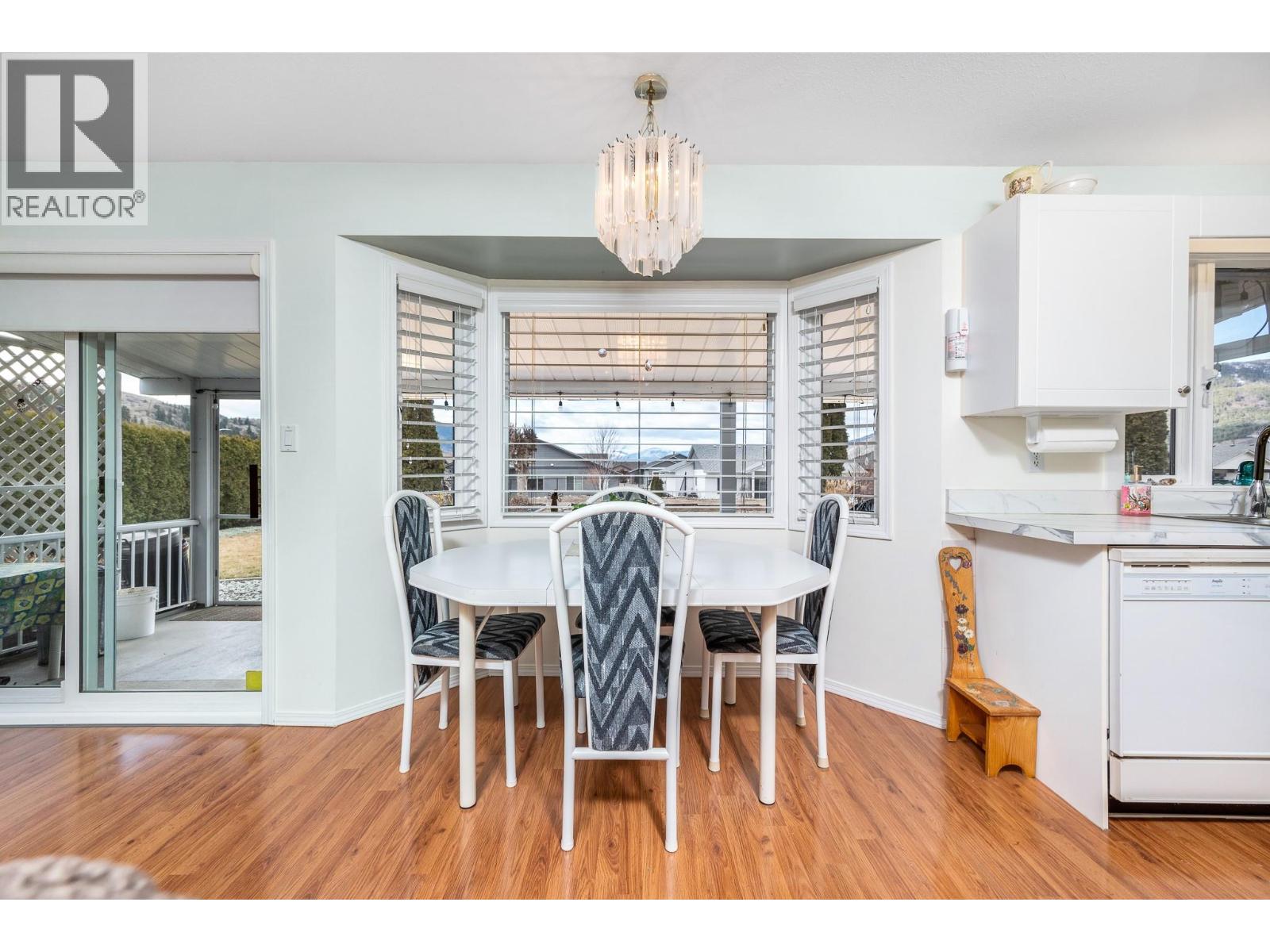 833 8 Avenue, Vernon