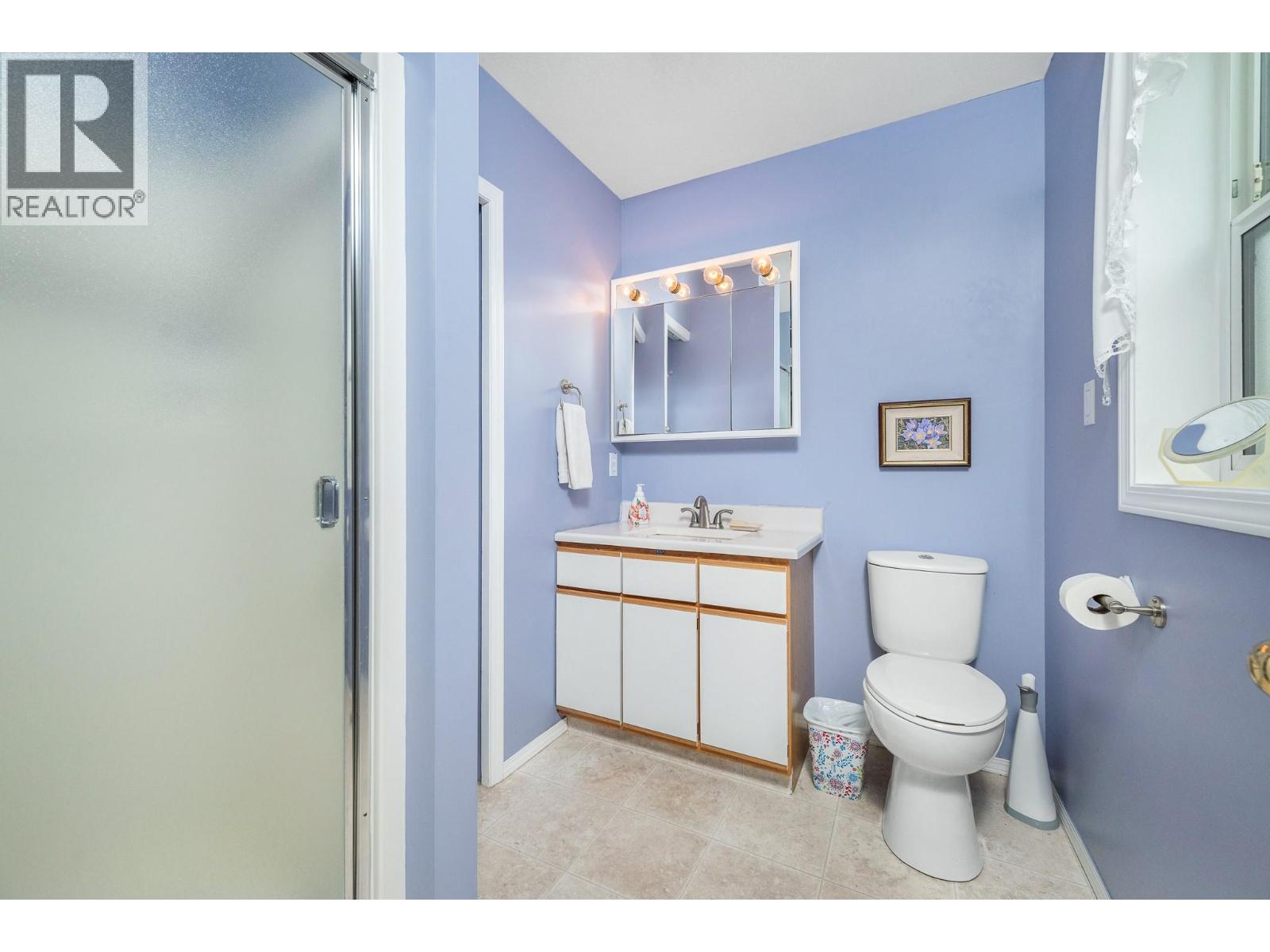 833 8 Avenue, Vernon