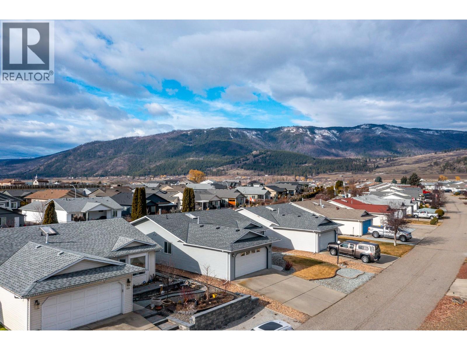 833 8 Avenue, Vernon