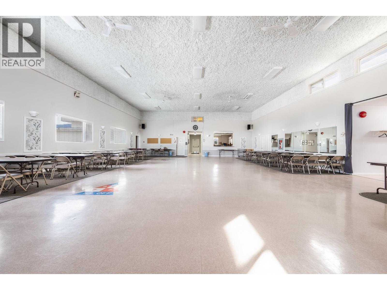 833 8 Avenue, Vernon