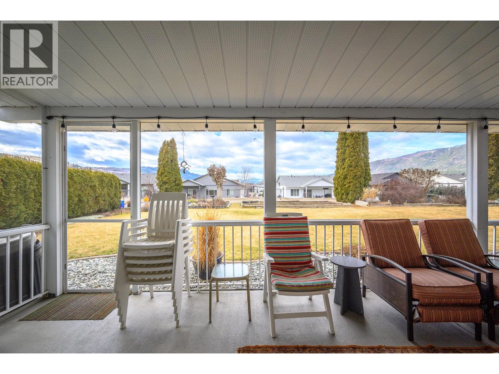 833 8 Avenue, Vernon