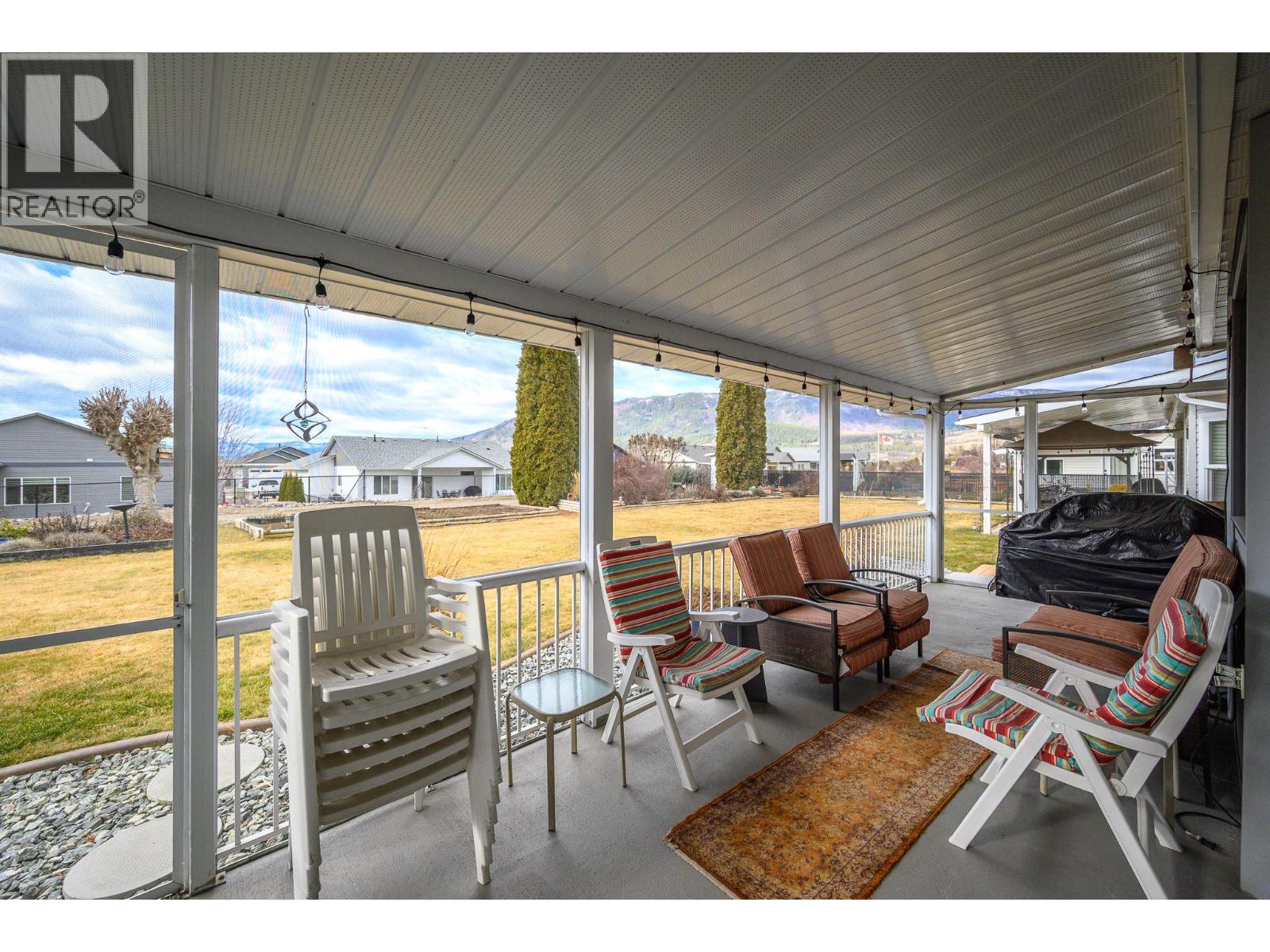 833 8 Avenue, Vernon