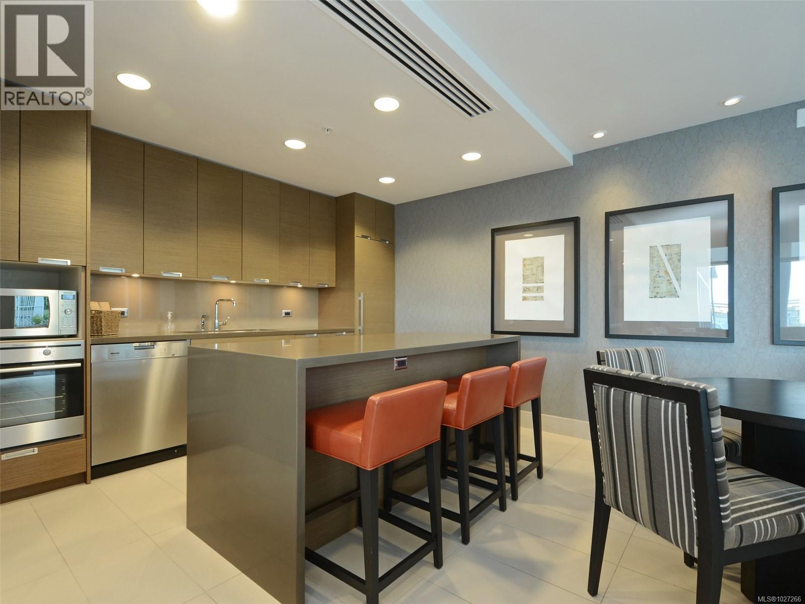 1705 83 Saghalie Road, Victoria