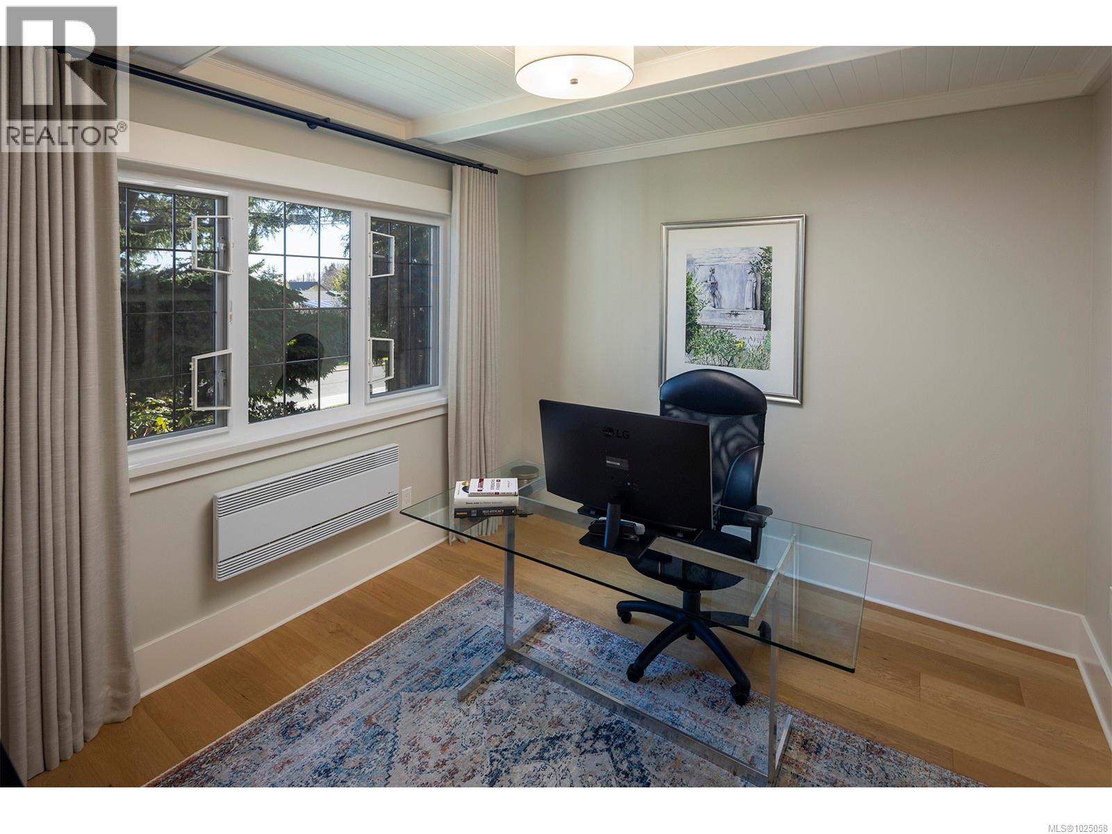  2350 Nottingham Road, Oak Bay