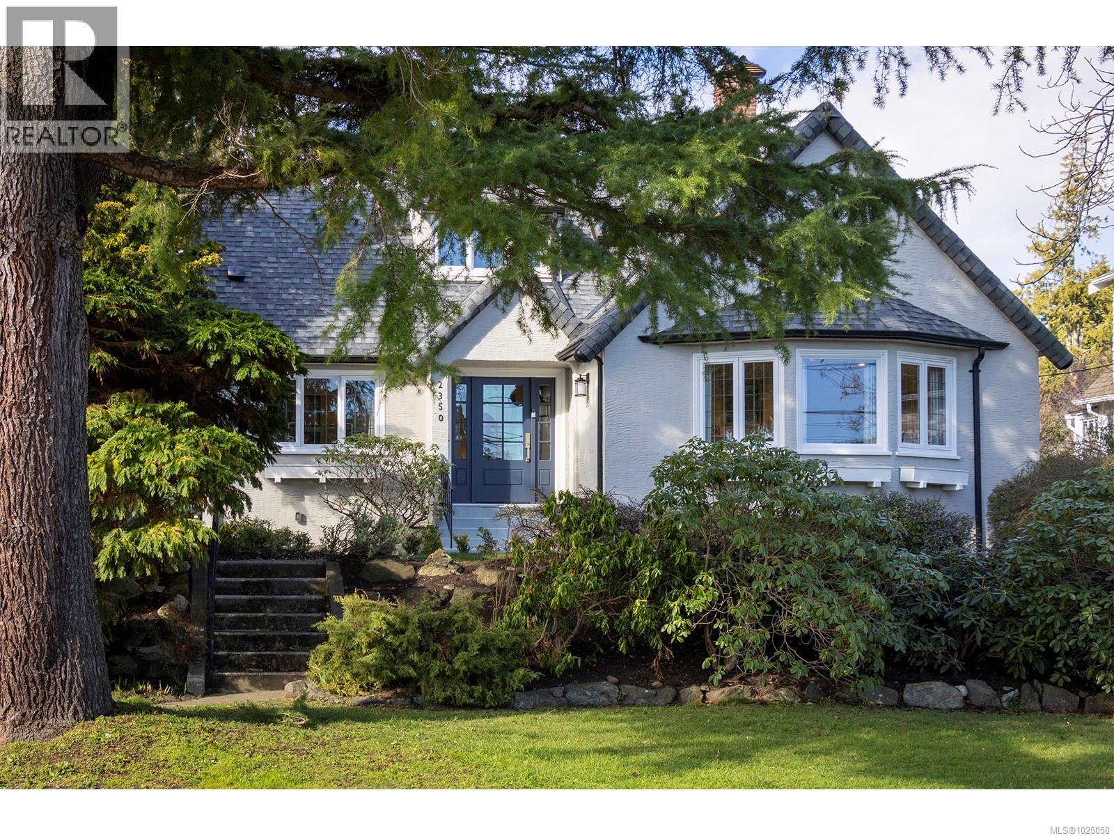  2350 Nottingham Road, Oak Bay