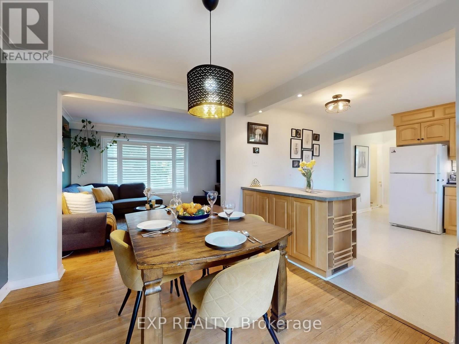 22 CHESTNUT AVENUE - Photo 2 of 50, Brampton (Northwood Park), Ontario