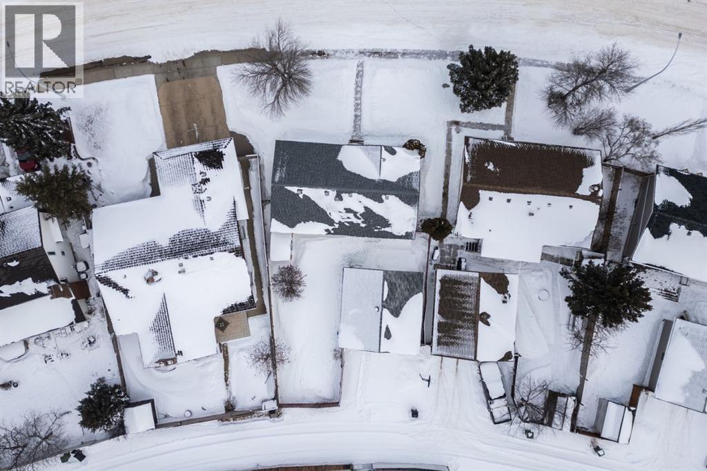 4210 69 Street - Photo 3 of 23, Camrose, Alberta