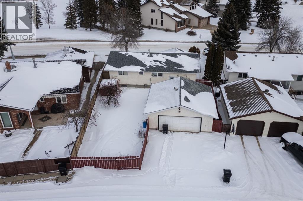 4210 69 Street - Photo 2 of 23, Camrose, Alberta