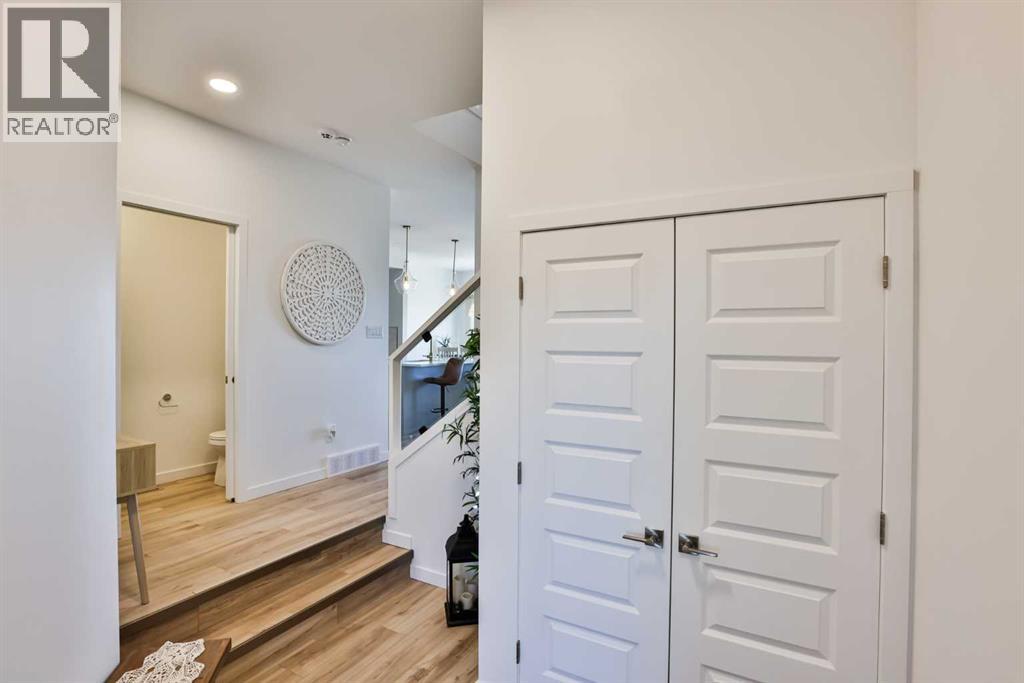 174 Caribou Bend N - Photo 3 of 32, Lethbridge, Alberta