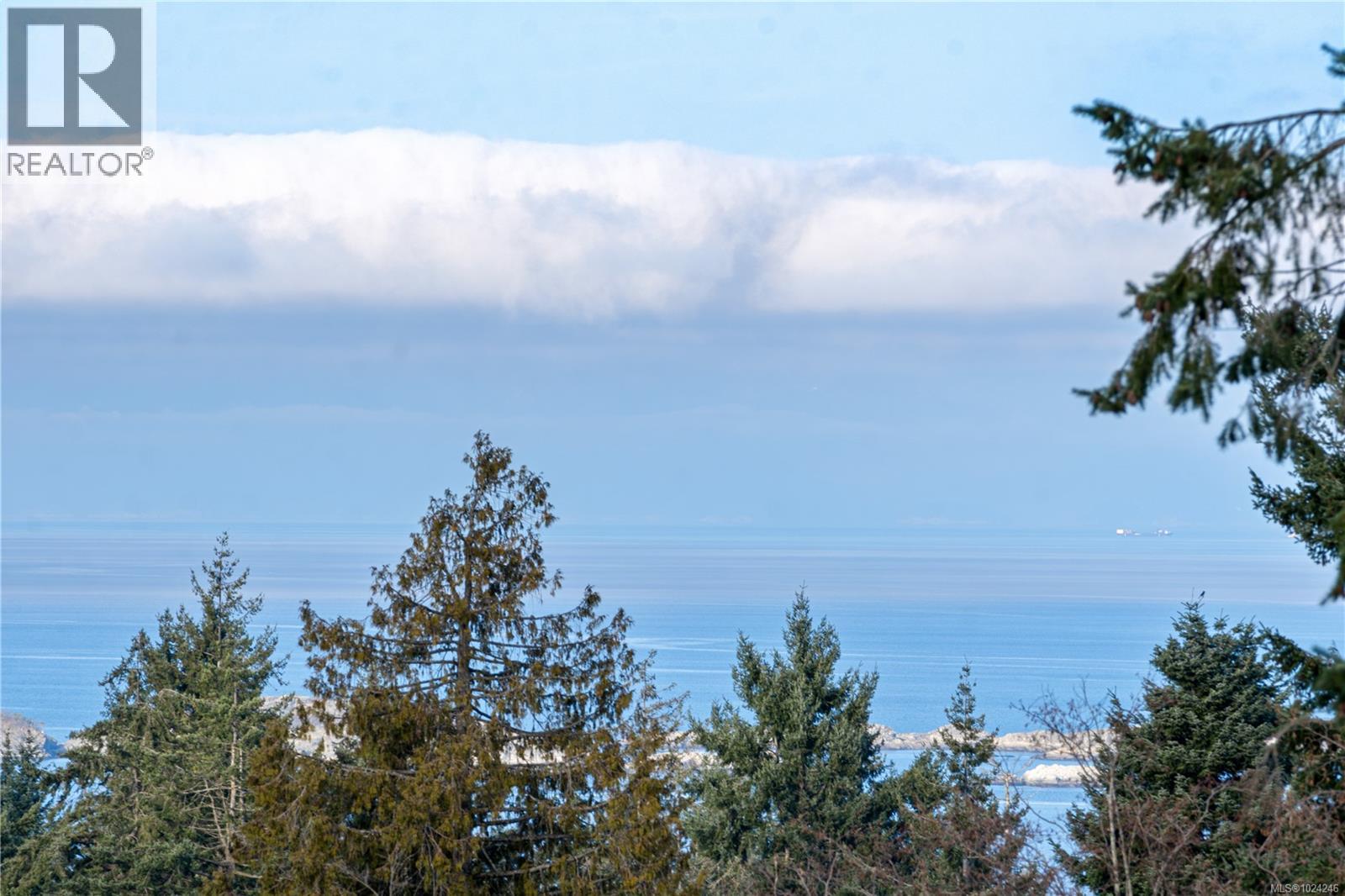 7496 CLARK CRES - 65