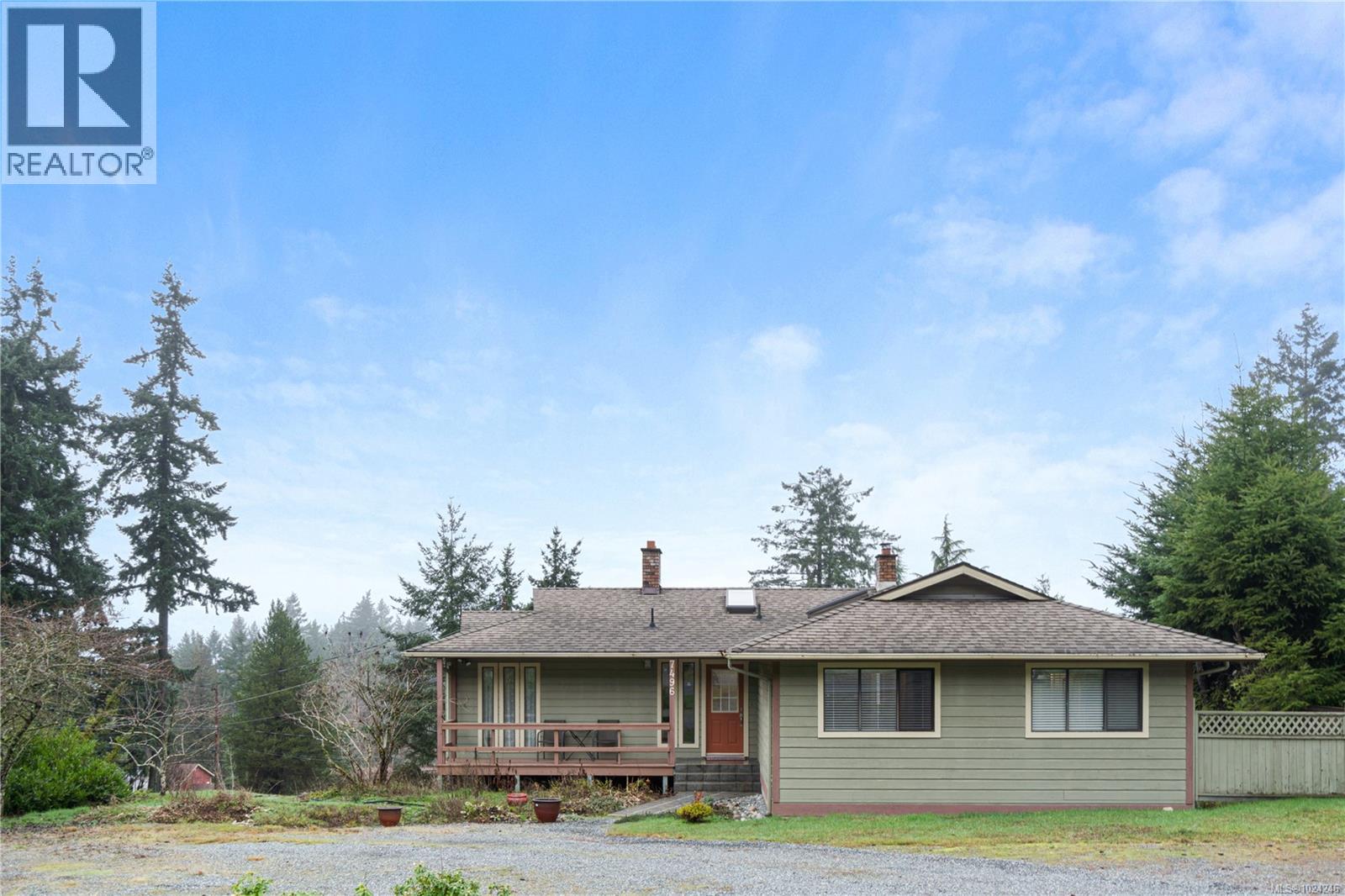 7496 CLARK CRES - 52