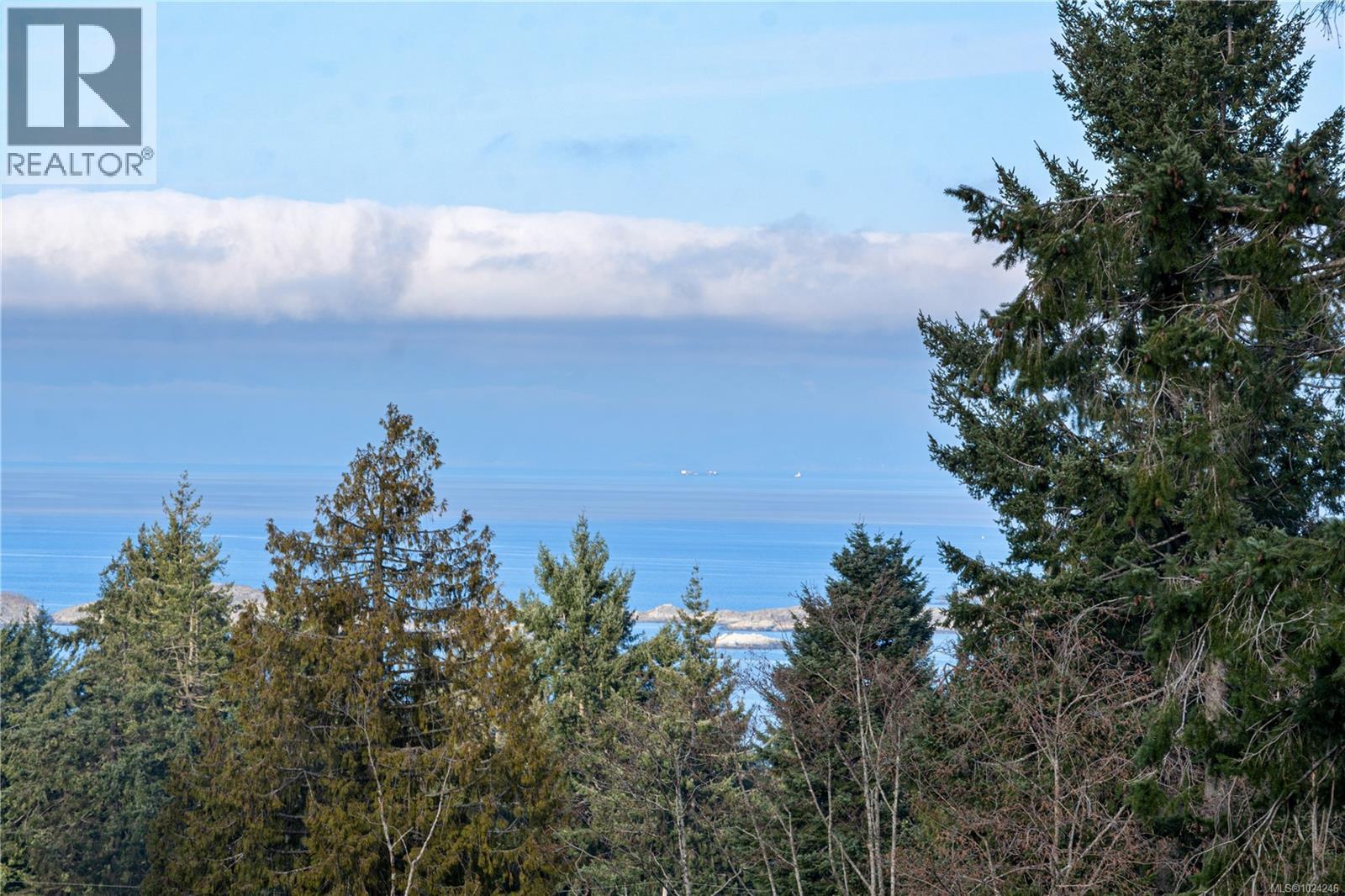 7496 CLARK CRES - 62