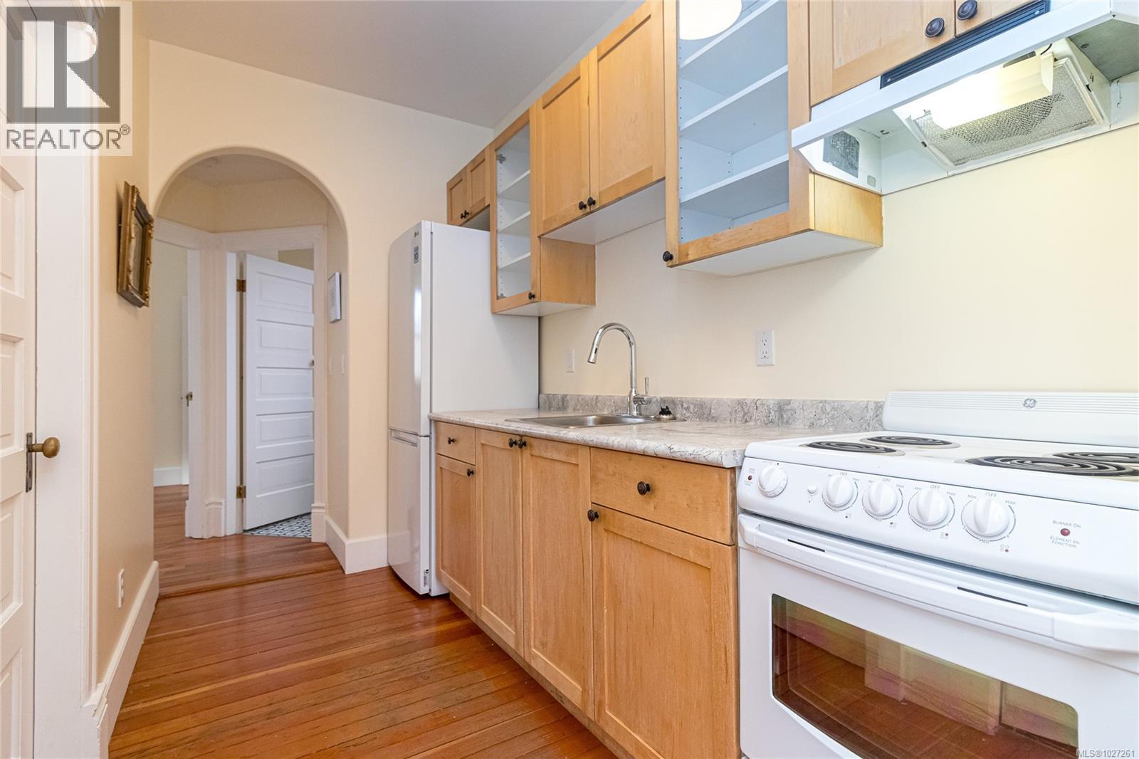  1418 Fernwood Road, Victoria