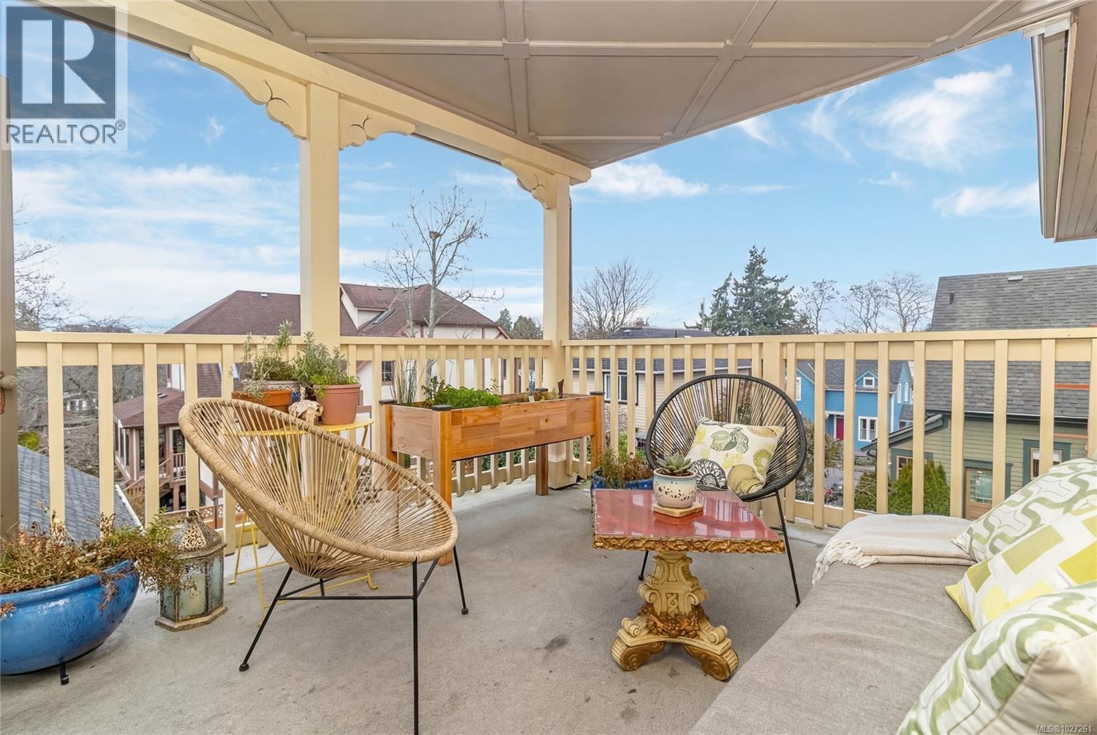  1418 Fernwood Road, Victoria