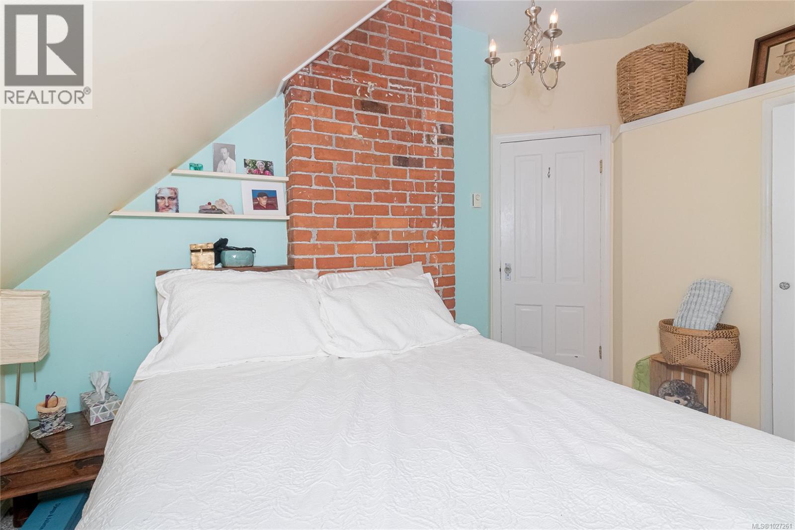  1418 Fernwood Road, Victoria