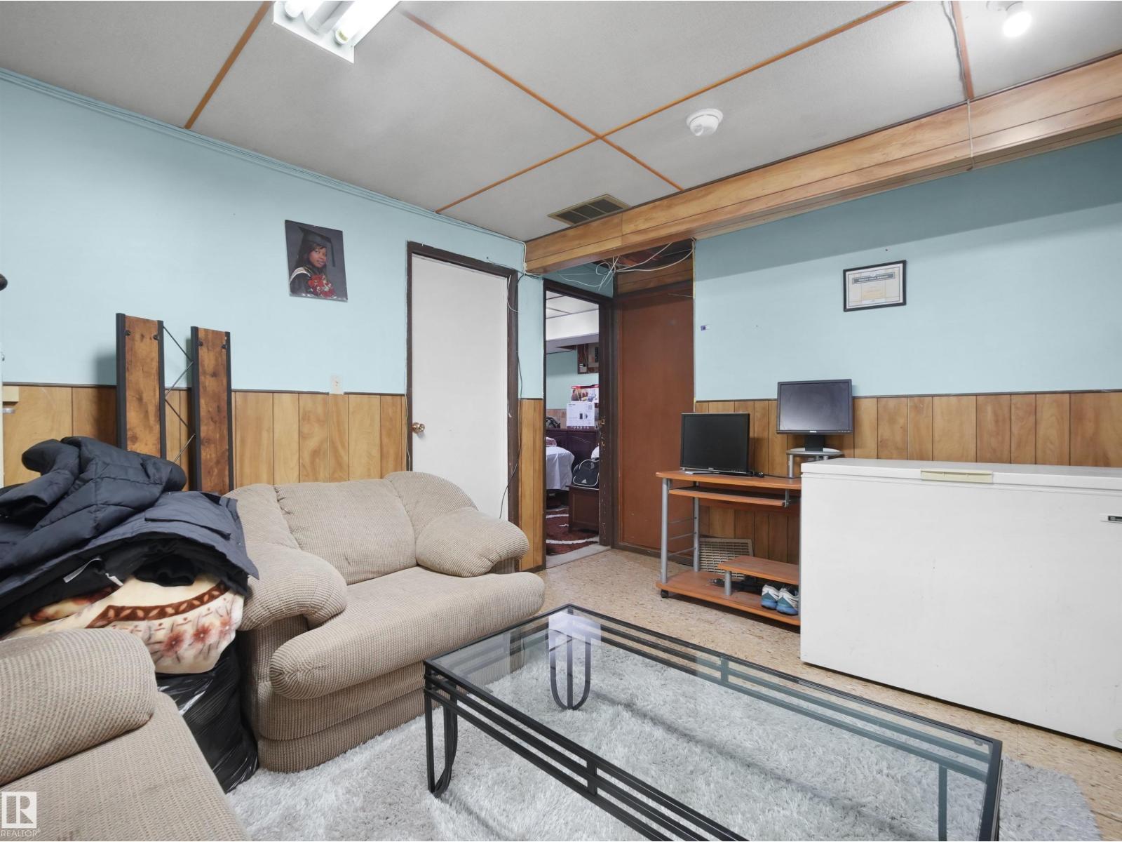 17122 96 ST NW - Photo 3 of 33, Edmonton, Alberta