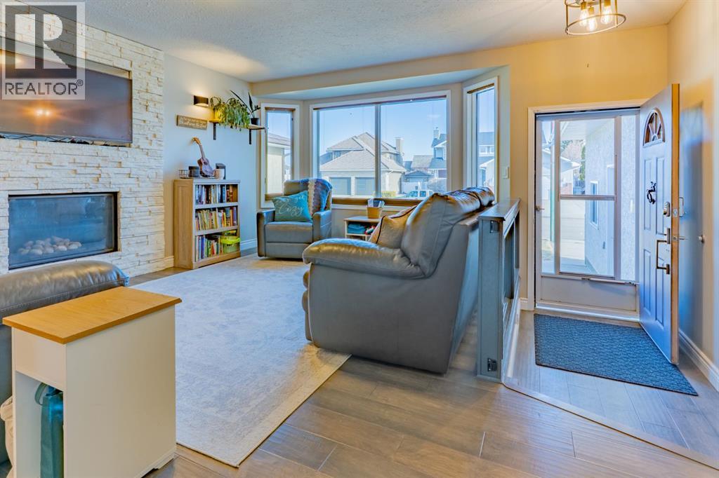 683 Ross Glen Drive SE - Photo 5 of 47, Medicine Hat, Alberta