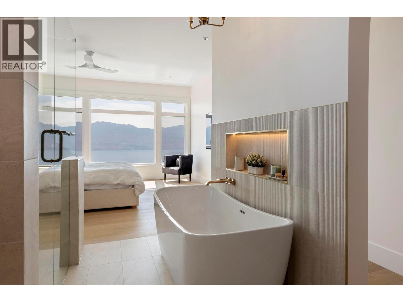 1391 Vineyard Drive, West Kelowna