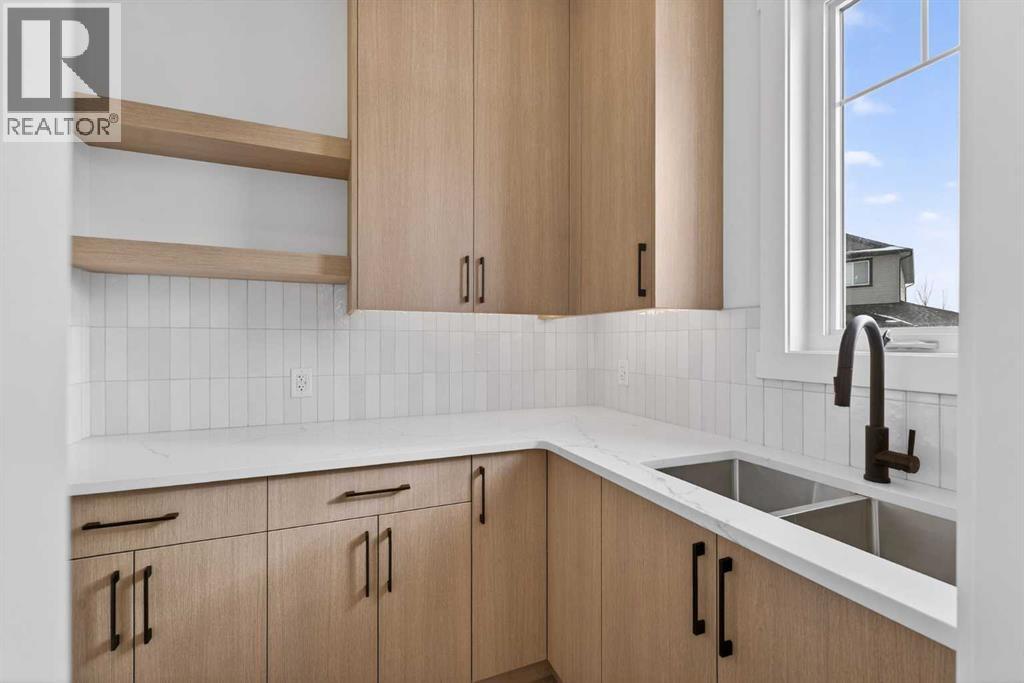 
          32 Lakes Estates Circle
            <br/>
            <span>Strathmore</span>
            , 
            <span>AB</span>
             <span>T1P0B7</span>
         - Photo 10