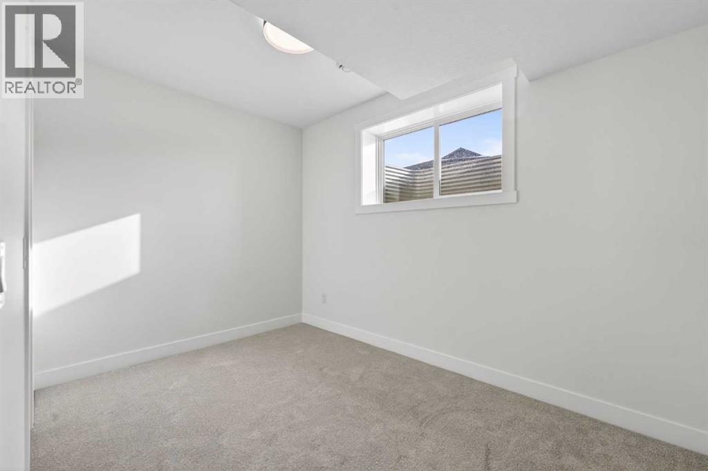 
          32 Lakes Estates Circle
            <br/>
            <span>Strathmore</span>
            , 
            <span>AB</span>
             <span>T1P0B7</span>
         - Photo 36