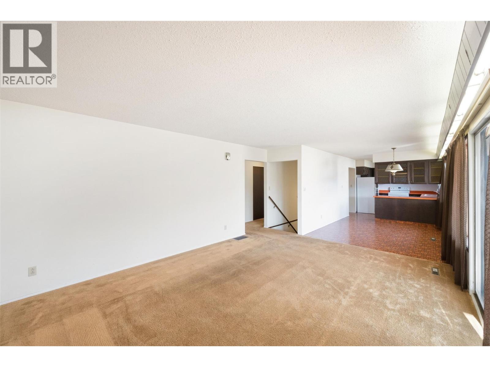  761 Columbia Place, Oliver