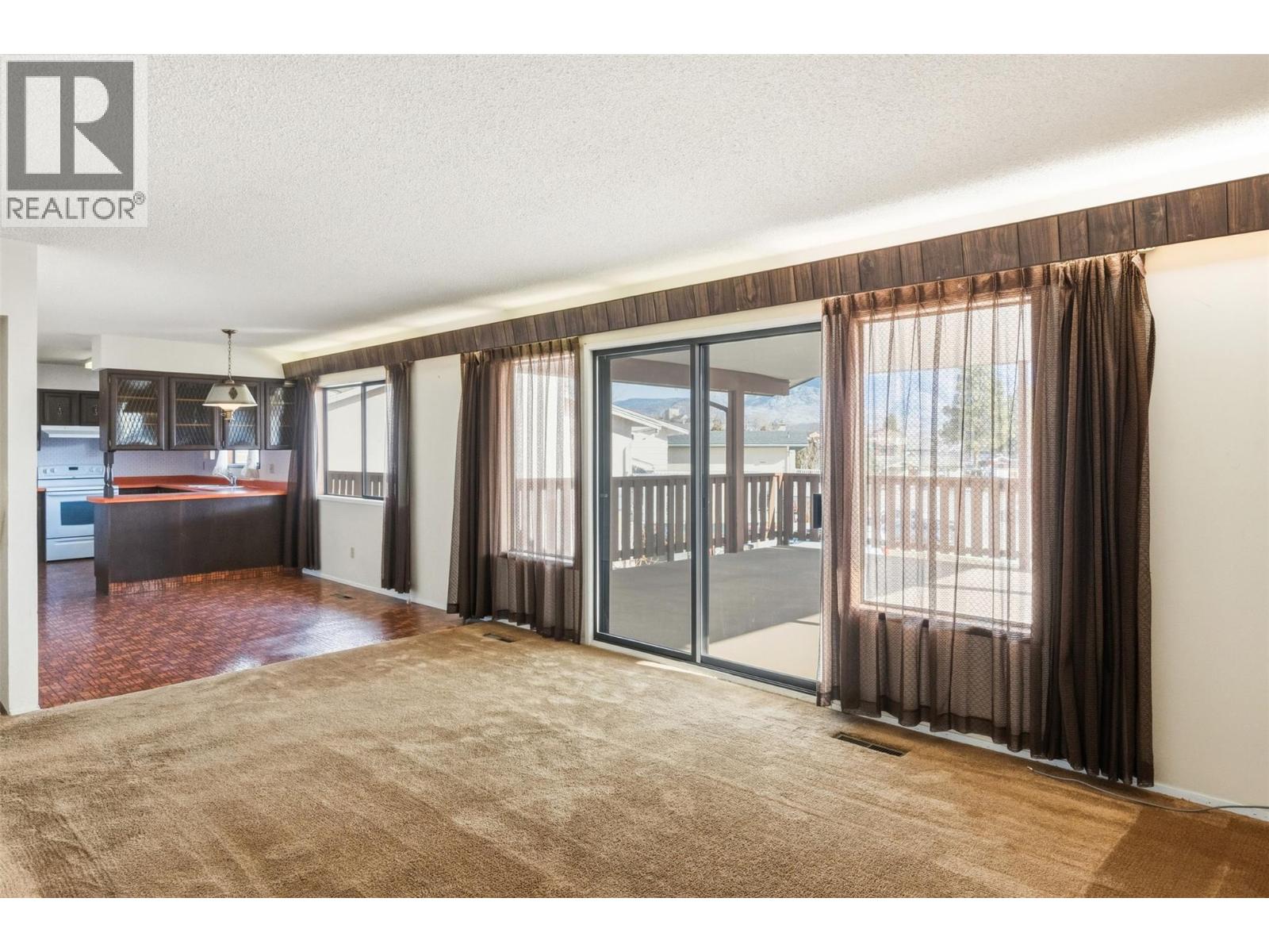  761 Columbia Place, Oliver