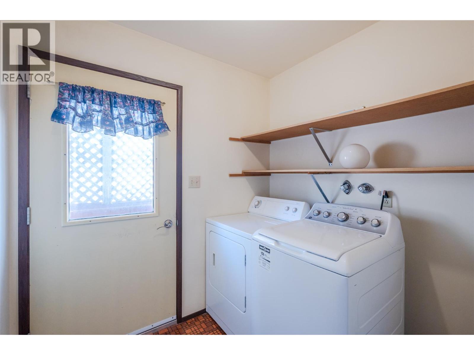  761 Columbia Place, Oliver