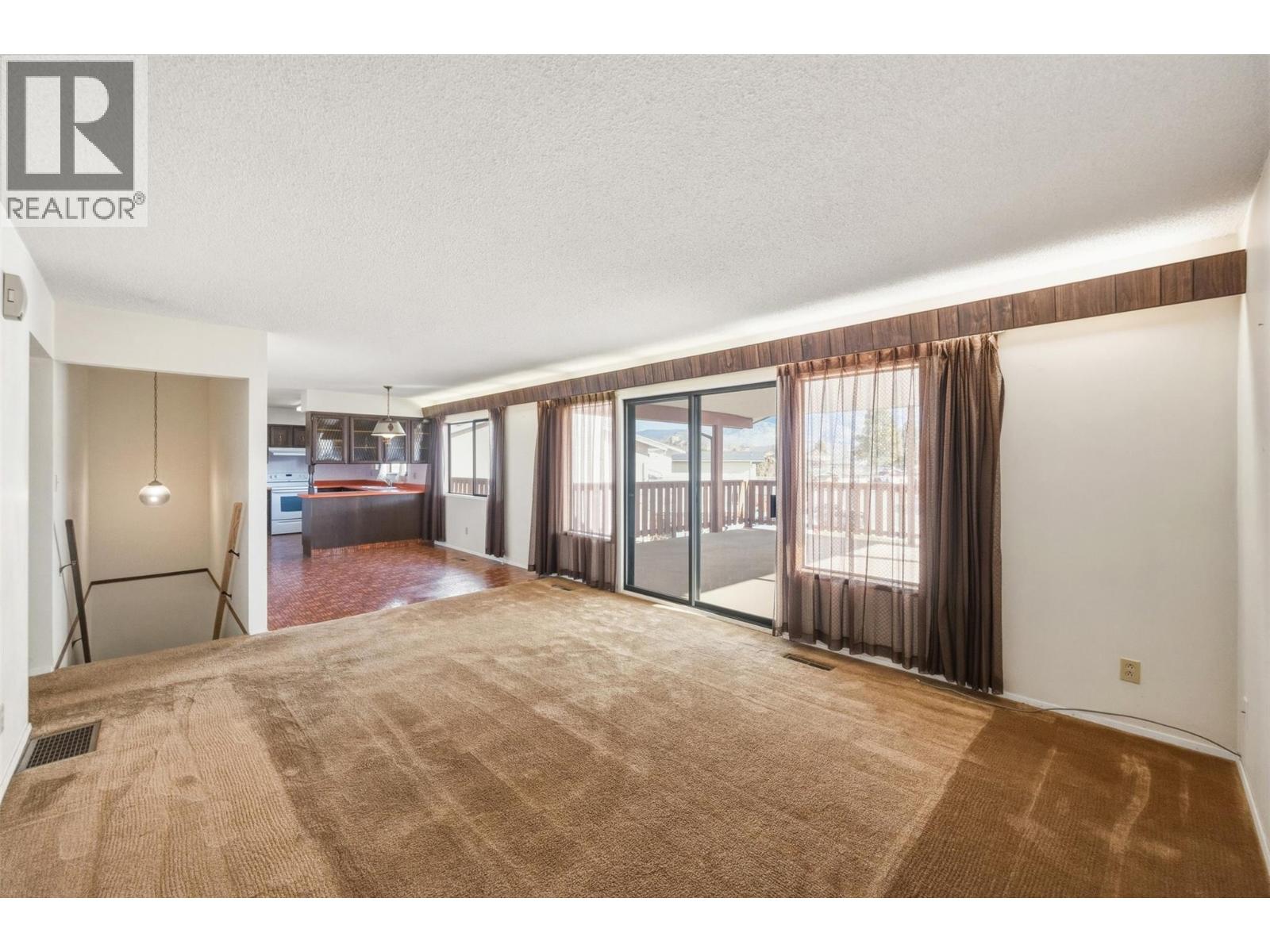  761 Columbia Place, Oliver