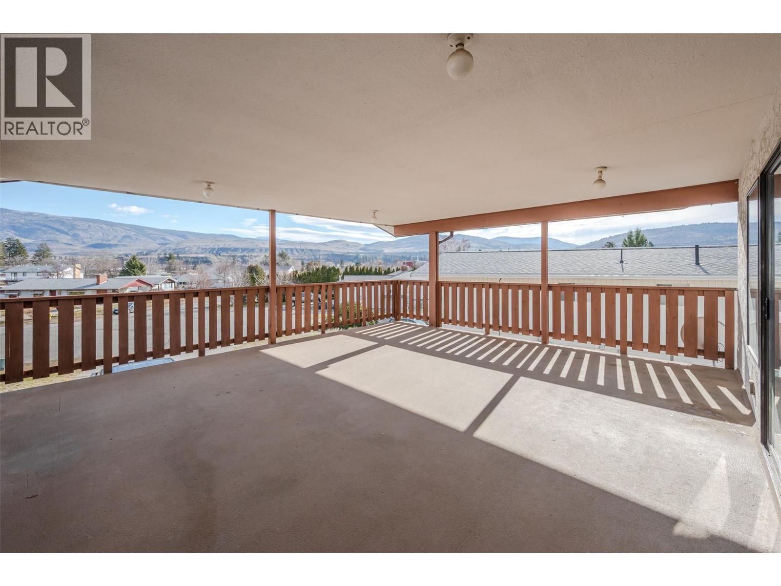  761 Columbia Place, Oliver