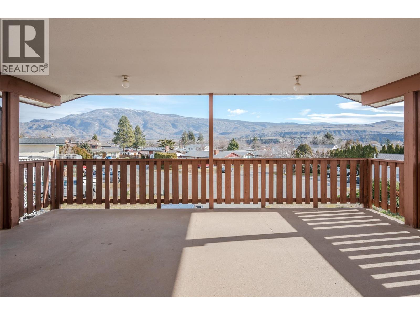  761 Columbia Place, Oliver