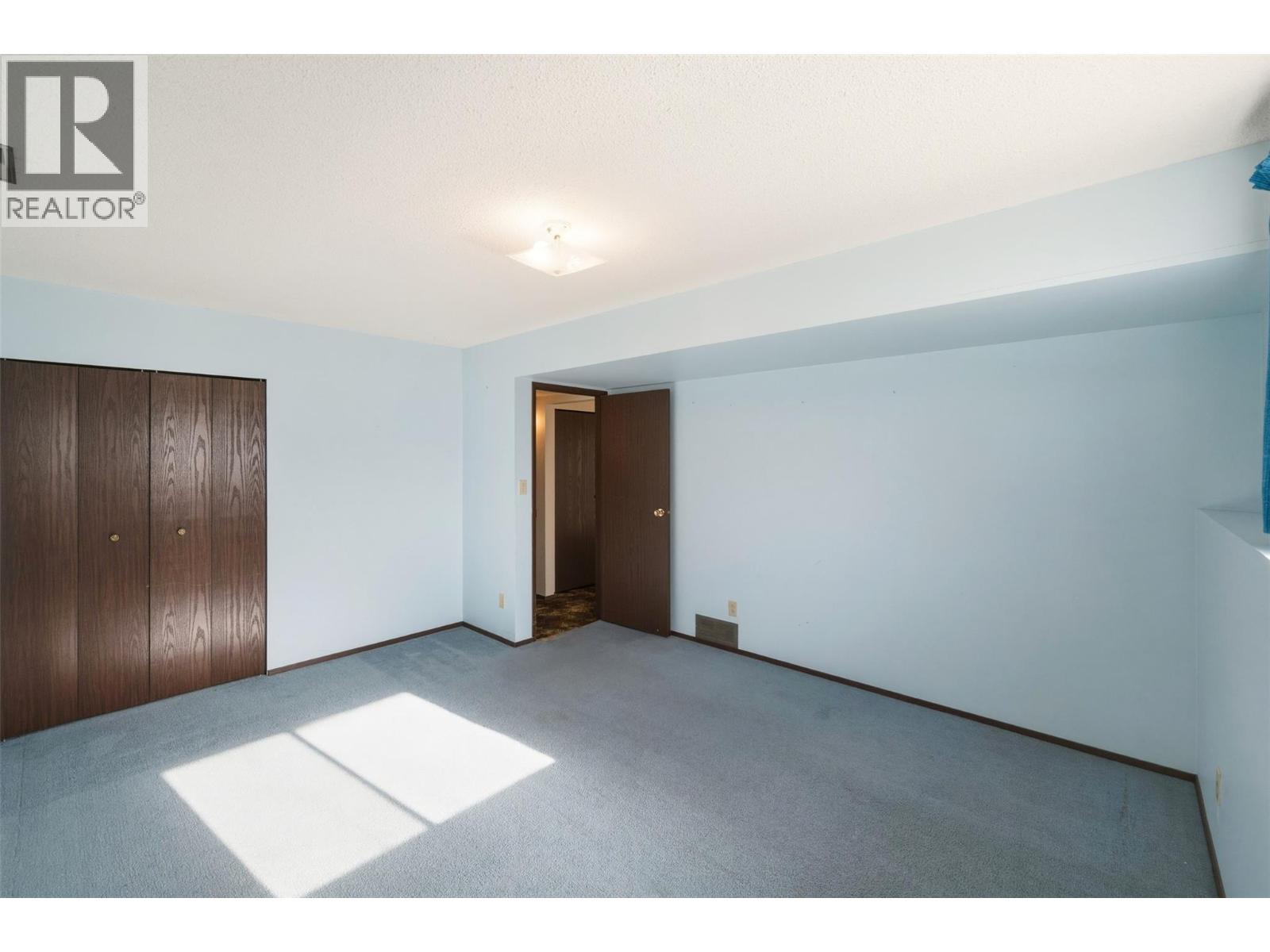  761 Columbia Place, Oliver