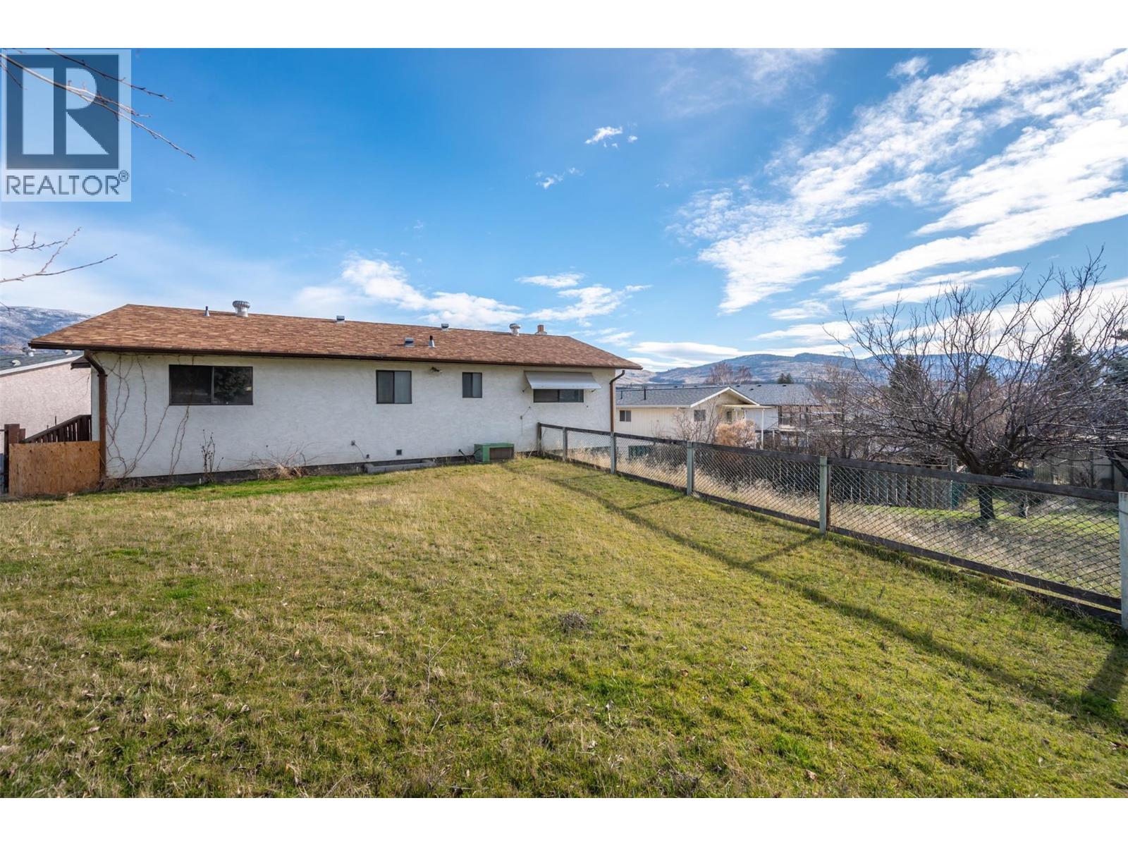  761 Columbia Place, Oliver