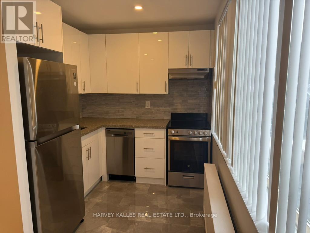 403 - 180 VAUGHAN ROAD - Photo 4 of 7, Toronto (Humewood-Cedarvale), Ontario