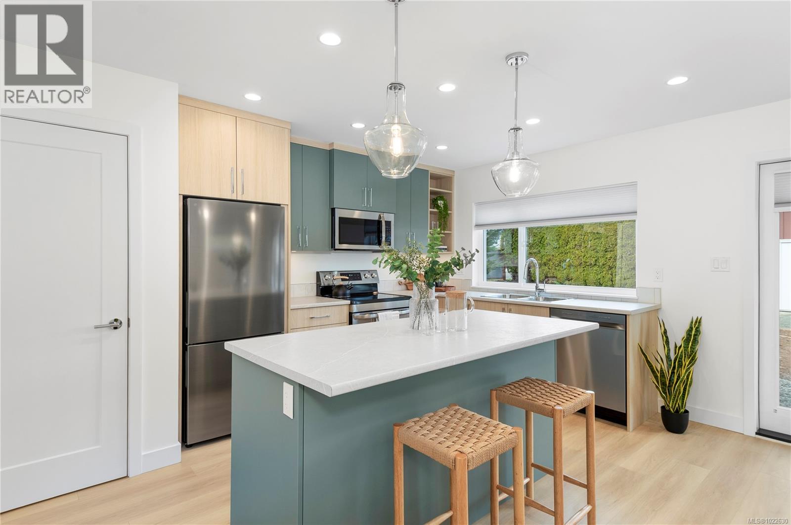 #2 4703 Cumberland Rd - 3